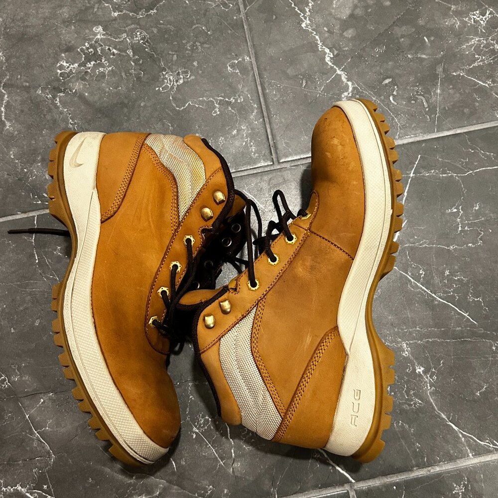 Nike Tan and Brown Men's Boots size 9.5